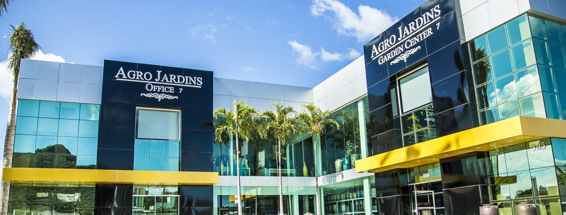 Oferecemos serviços de
Ajardinamento e Paisagismo desde 1991